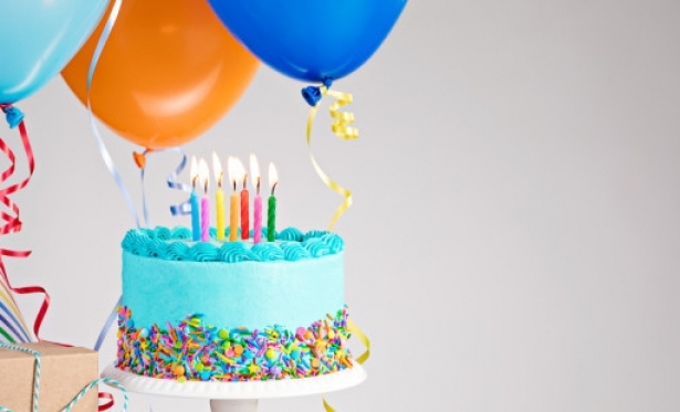 Oração de feliz aniversário por alguém querido