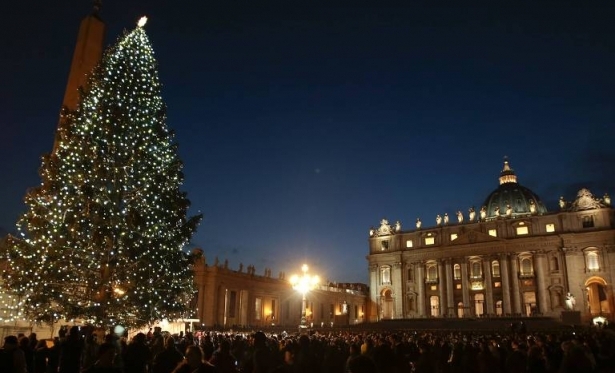 Vaticano prepara prespio e rvore de Natal