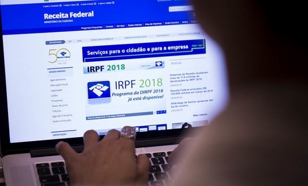 Receita paga hoje as restituies do ltimo lote do IRPF 2018