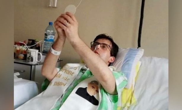 Falece o padre Michal Los, ordenado no hospital com cncer terminal
