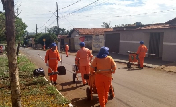 Governo Municipal promove mutiro de limpeza em So Joo da Serra Negra
