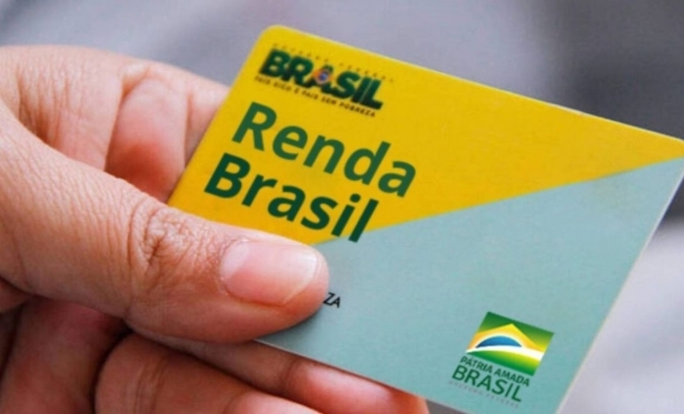Bolsonaro diz que proposta do Renda Brasil est suspensa