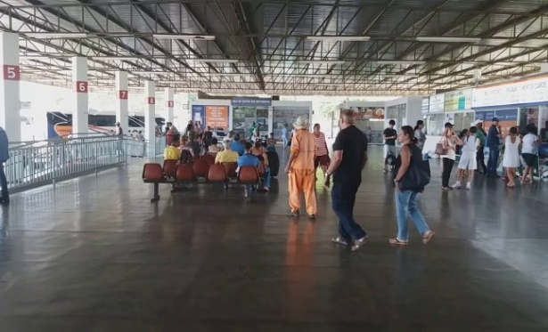 Terminal Rodovirio j mostra  maior circulao de pessoas