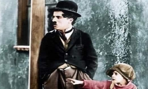 Charles Chaplin morreu aos 88 anos e deixou 4 declaraes