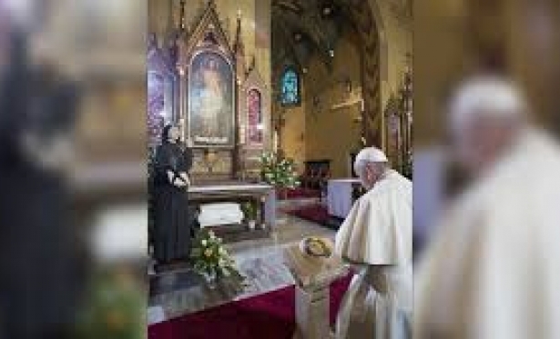 Papa: Santa Faustina convida a voltarmos  fonte da misericrdia