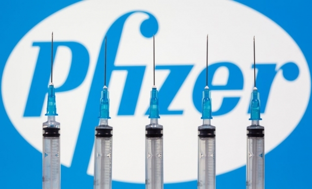 Governo comea a distribuir hoje lote de 1 milho de vacinas da Pfizer