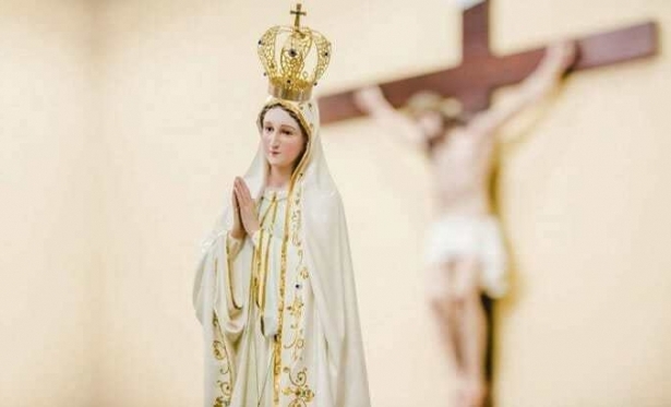 Nossa Senhora cuida de nós