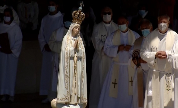 Em Fátima, peregrinação recorda terceira aparição de Nossa Senhora
