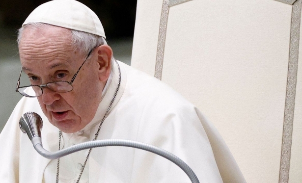 Guerra na Ucrnia leva papa  embaixada da Rssia no Vaticano